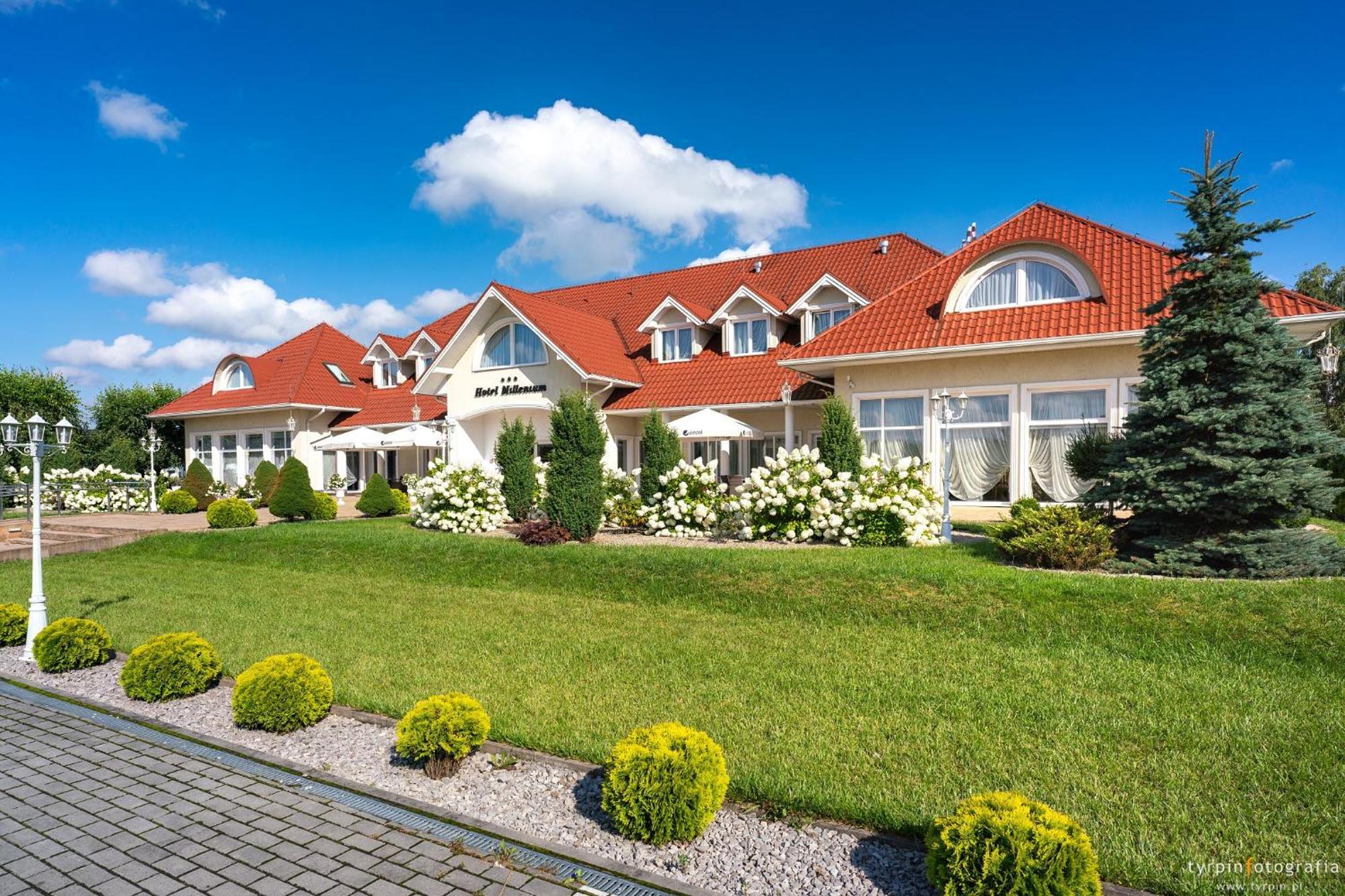 Góra Motyczna Hotel Millenium מראה חיצוני תמונה