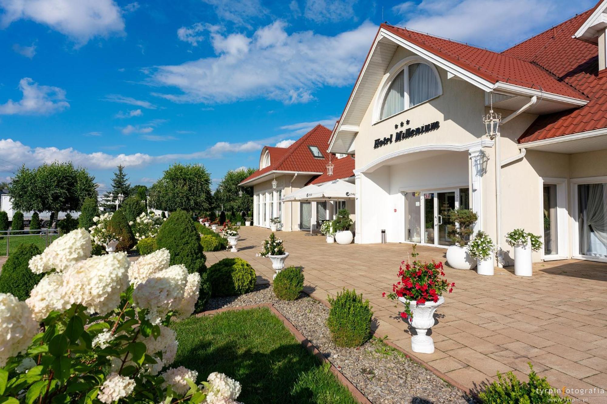 Góra Motyczna Hotel Millenium מראה חיצוני תמונה